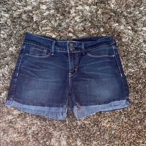 Women’s Levi’s Short Shorts